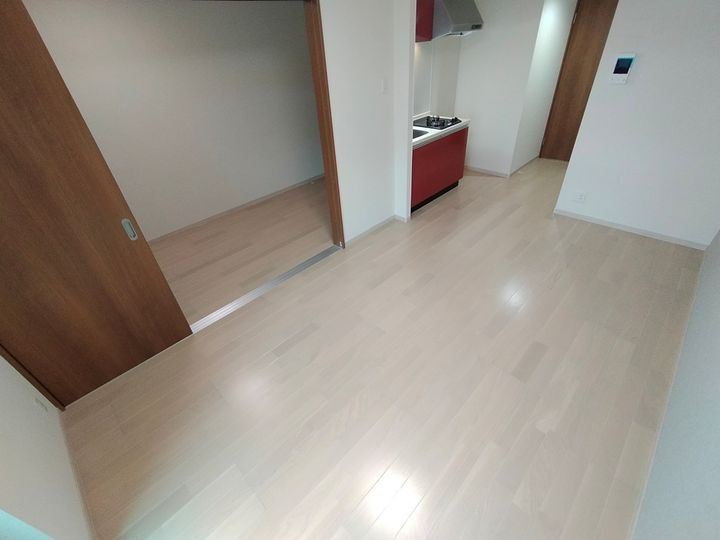 ウェルスクエア西宮北口0301の居間