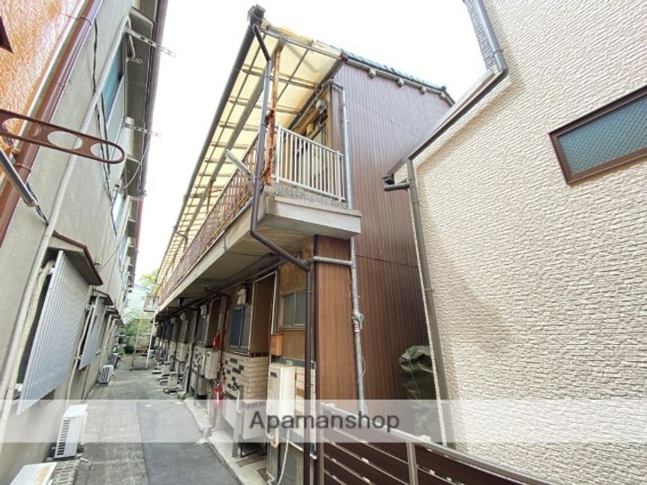 西岩田1丁目アパートの外観