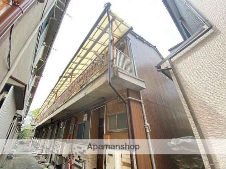 西岩田1丁目アパートの外観