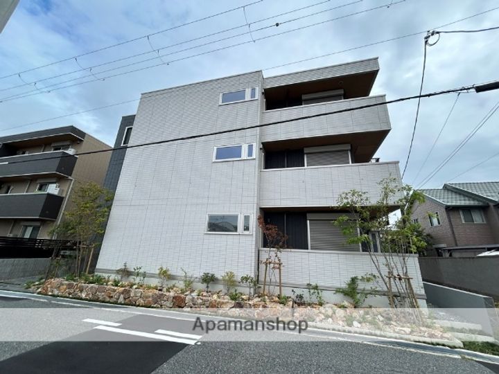 兵庫県西宮市甲子園三保町の賃貸マンション101の外観