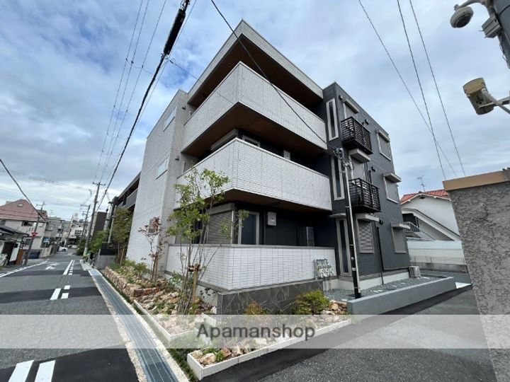 兵庫県西宮市甲子園三保町の賃貸マンション101の外観