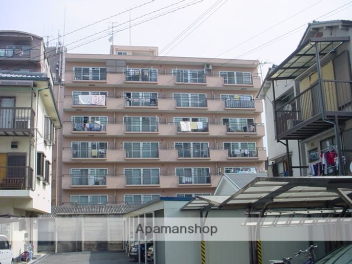 レジデンス鶴美の外観