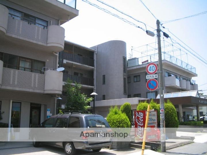 兵庫県西宮市柳本町の賃貸マンションの外観