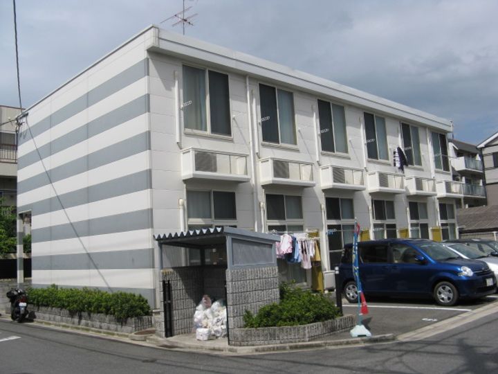 レオパレス飛鳥の外観