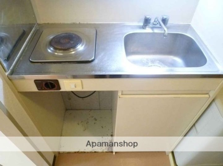 ラメール南塚口1401のキッチン