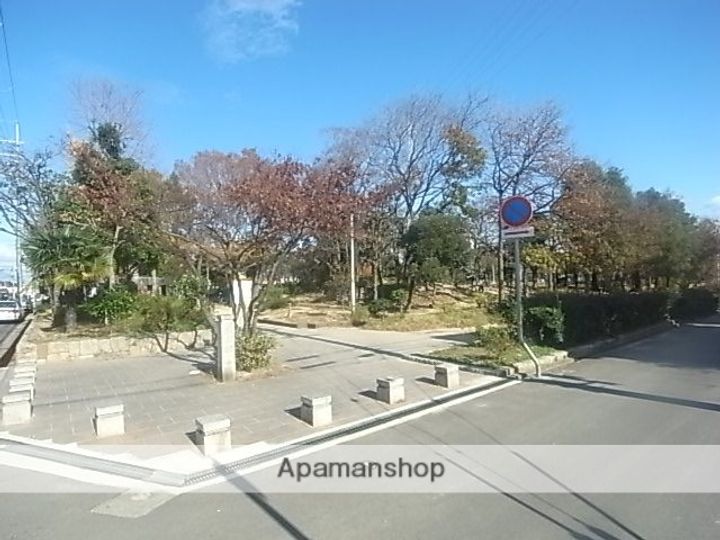 サンパティオ七松304の周辺