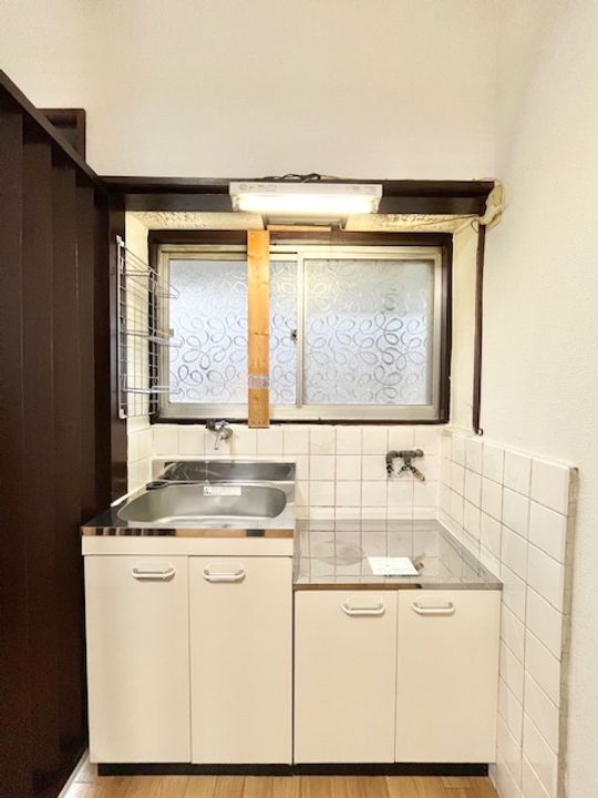 西中コーポ西102のキッチン