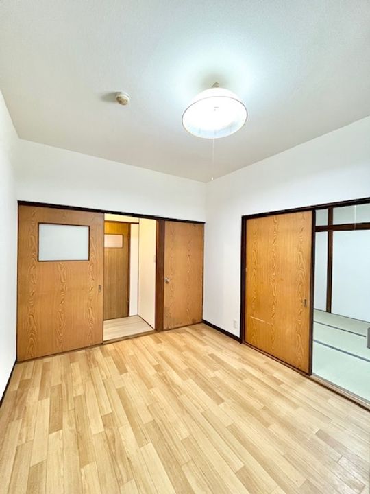 西中コーポ西102の居間