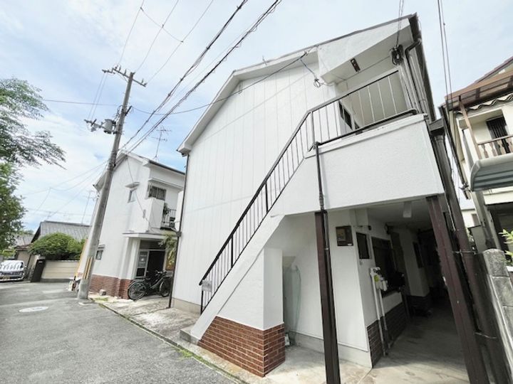 西中コーポ西102の外観