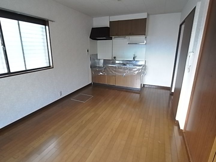 ヘリテージ立花102の居間