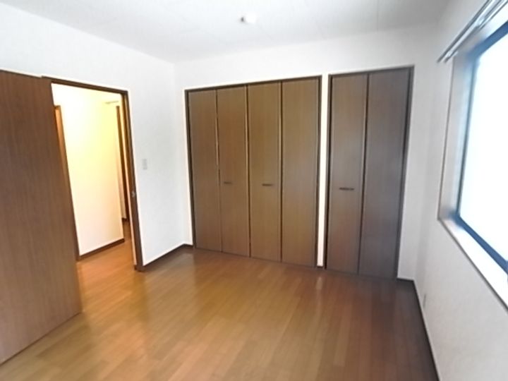 ヘリテージ立花102の居間