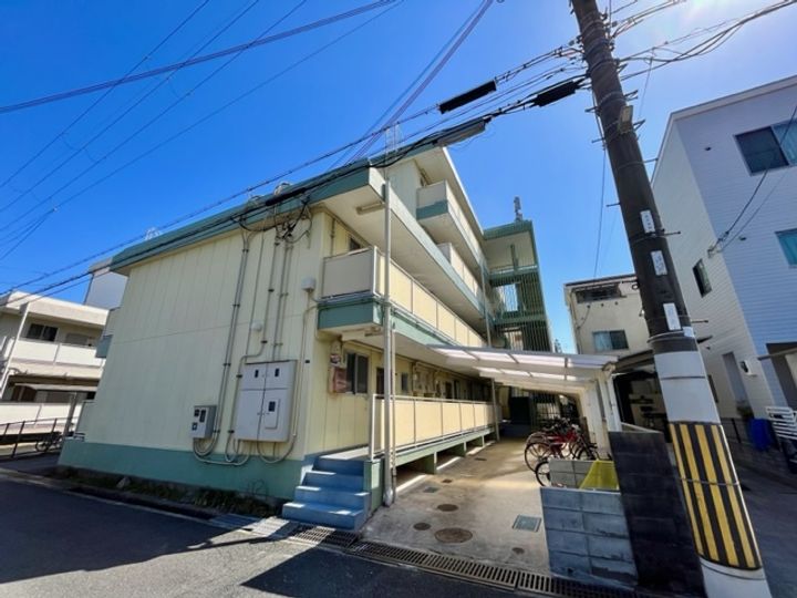 岡治マンション203の外観