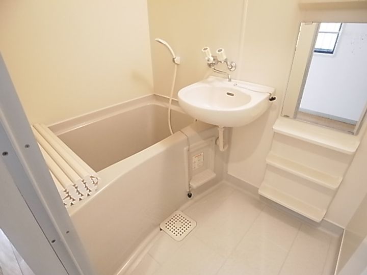 プレセアンス立花701の風呂