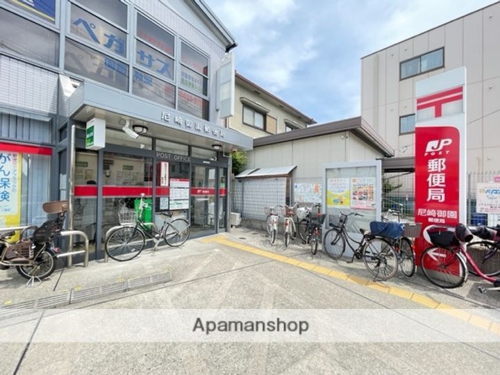 シャーメゾングレース202の周辺