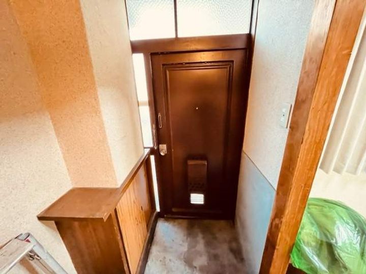 寺田マンションの玄関
