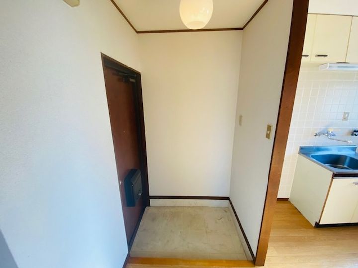 第1細田マンション301の玄関