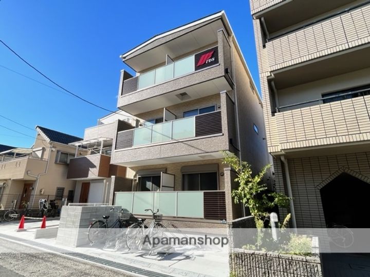 兵庫県尼崎市三反田町2丁目の賃貸アパートの外観