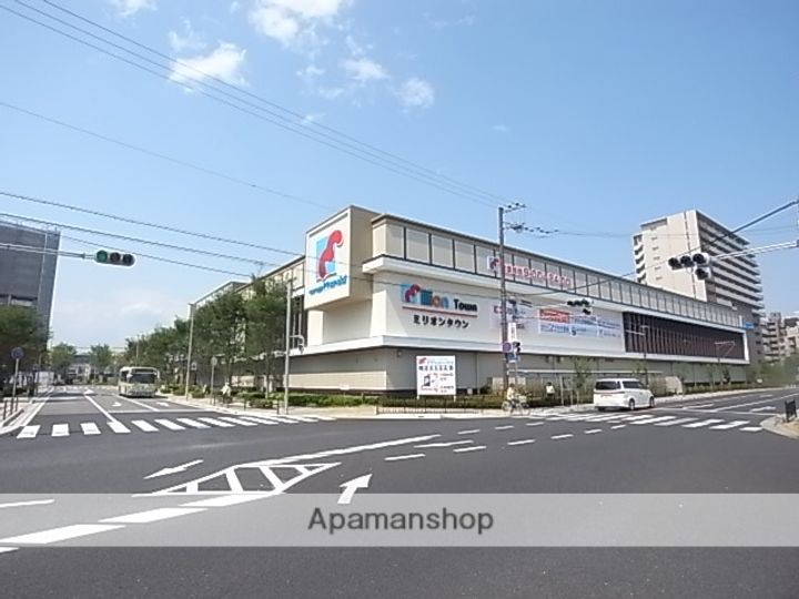 サンアムール.の周辺