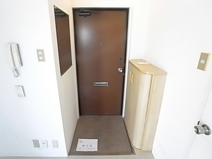 北口ハイツ301の玄関