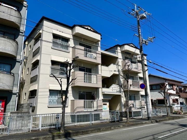 ハイツ友行201の外観