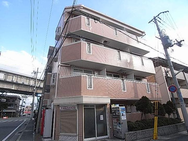 ボンジュール405の外観