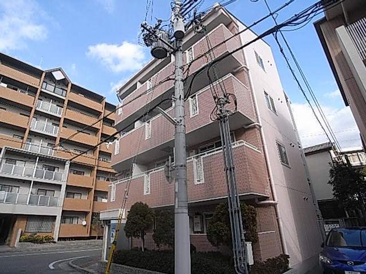 ボンジュール405の外観