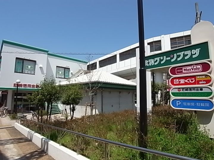 リバーハイツ B棟の周辺