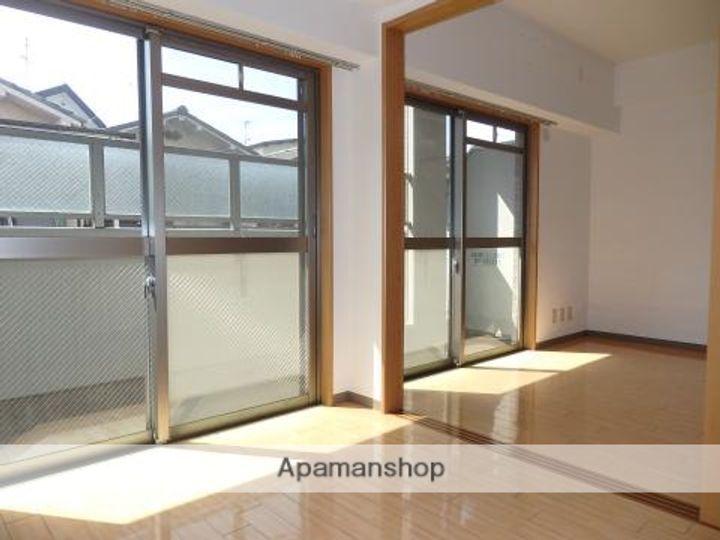 ヴァンドーム武庫之荘205の内装