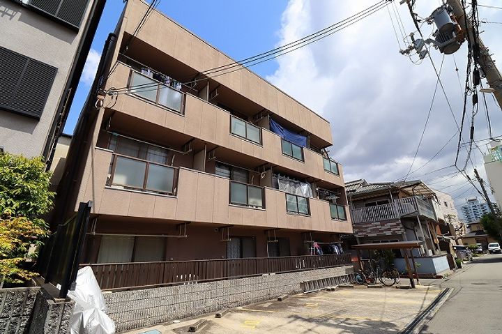 福永マンション304の外観