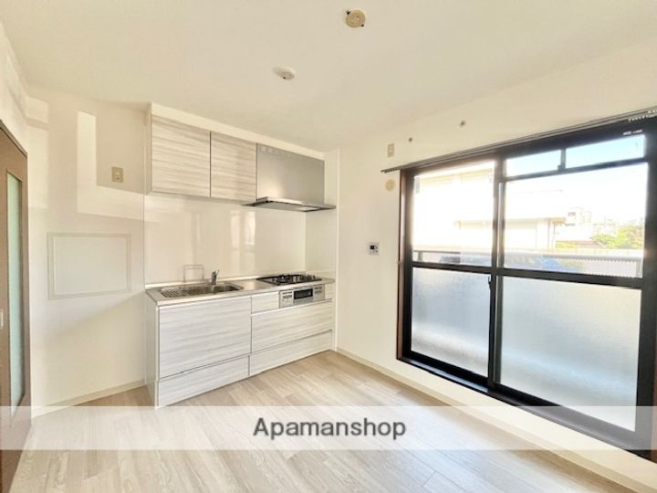 メゾン・ド・シャルム105の居間