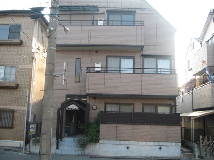 プレシード阪急園田102の外観