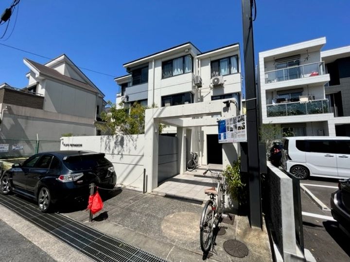 FLATS塚口の外観