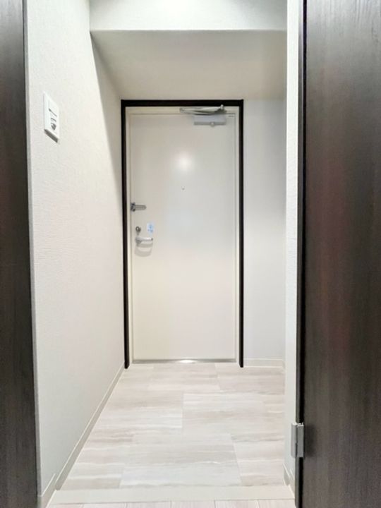 フォーリアライズ昭和南通1603の玄関