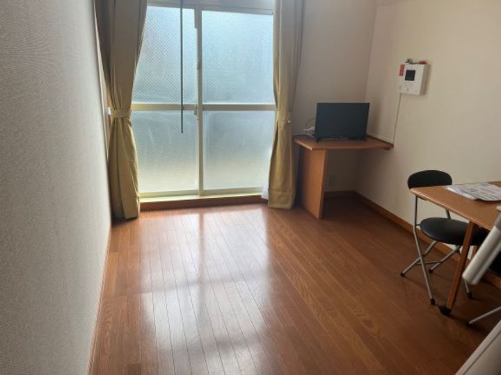 レオパレス平和台105の居間