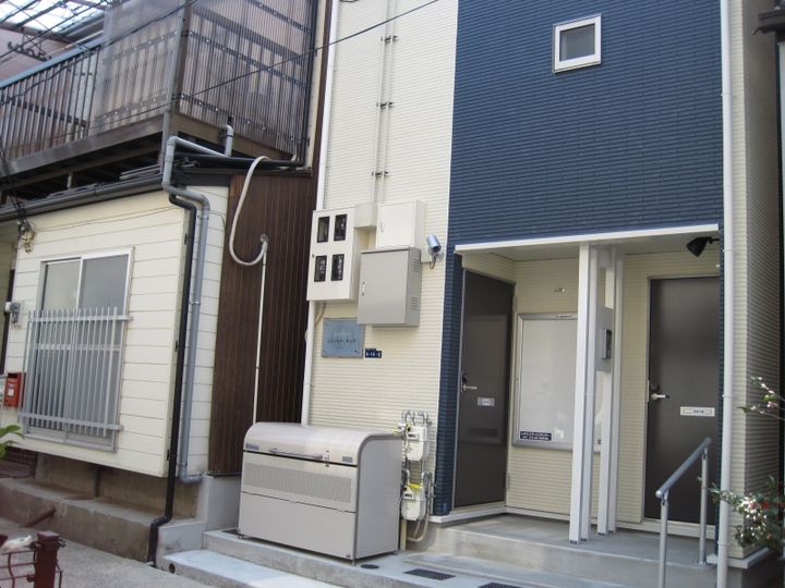 レオネクストコンシャス ロック101の外観