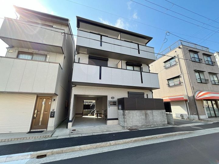 パナグランデ本庄201号室の外観