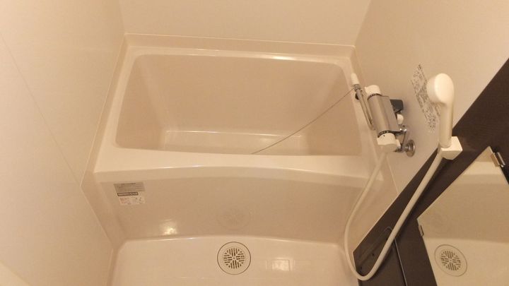 クレイノ長田天神101の風呂