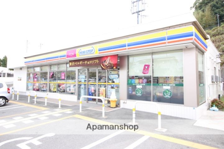 シャーメゾン藤原台の周辺