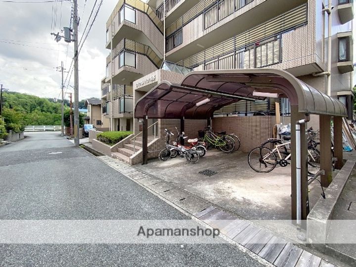 ロイヤルハイツ有野の外観