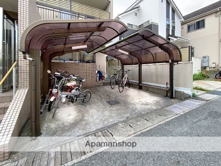 ロイヤルハイツ有野の外観