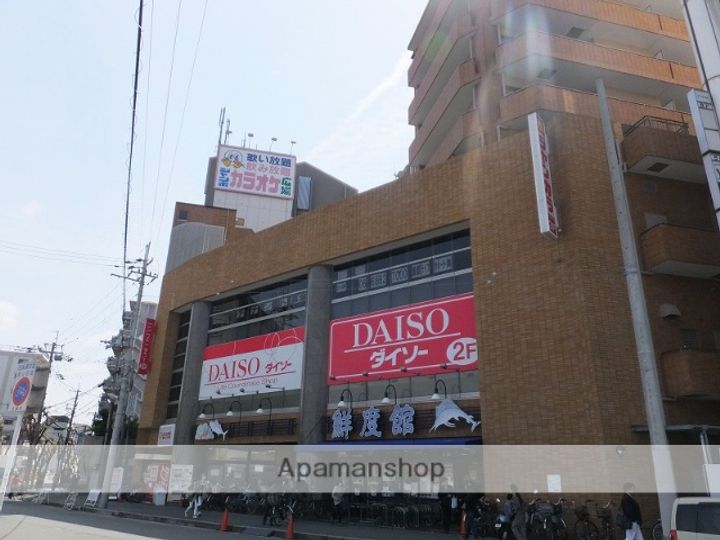 西岡ビルの周辺