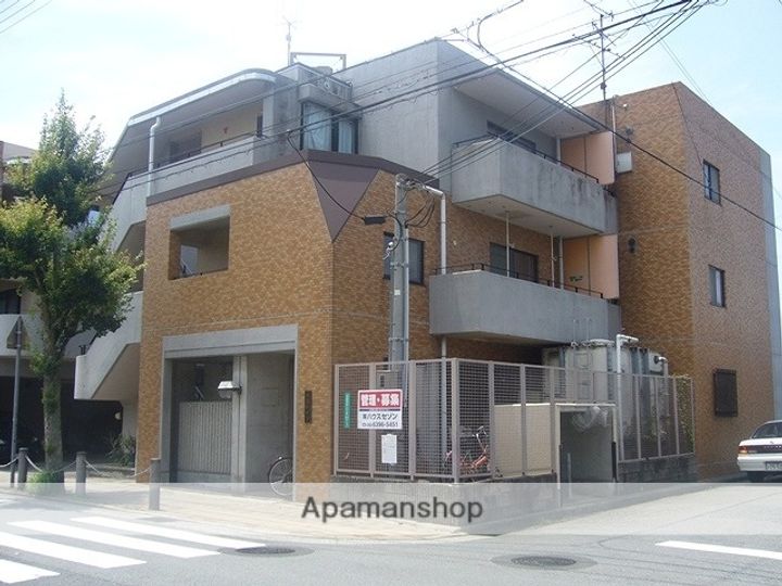 田辺ハイツの外観