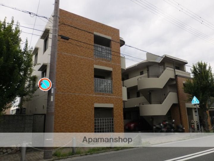 田辺ハイツの外観