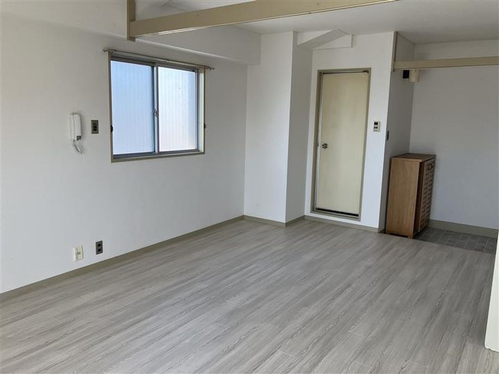 ハイツ熊谷505号室の居間