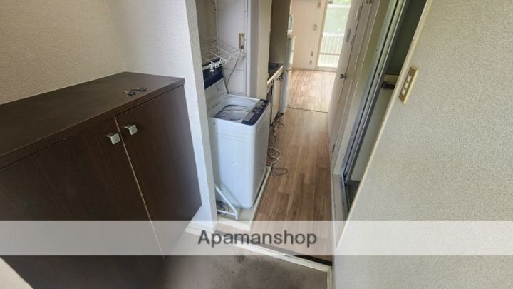 兵庫県三木市志染町青山3丁目の賃貸アパートの玄関