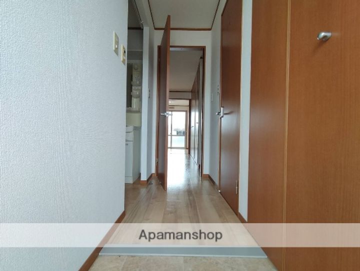 兵庫県小野市片山町の賃貸アパートの玄関