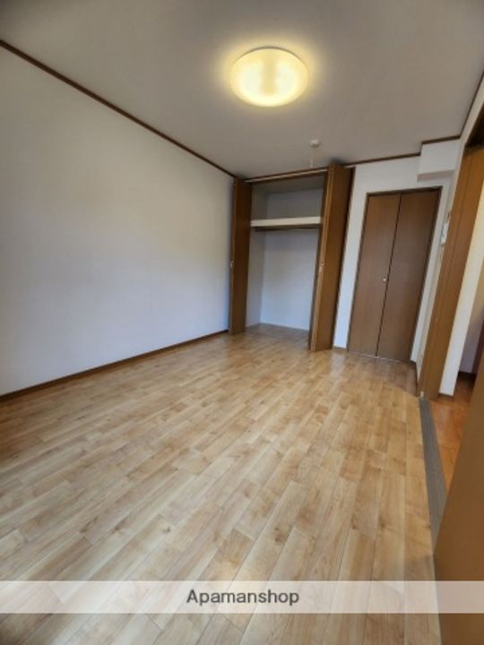 兵庫県小野市本町の賃貸アパートの居間