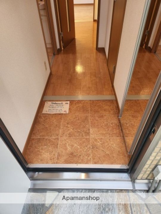 兵庫県小野市本町の賃貸アパートの玄関