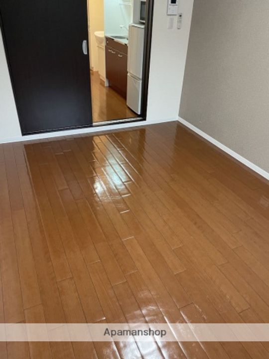兵庫県三木市緑が丘町本町1丁目の賃貸アパートの居間