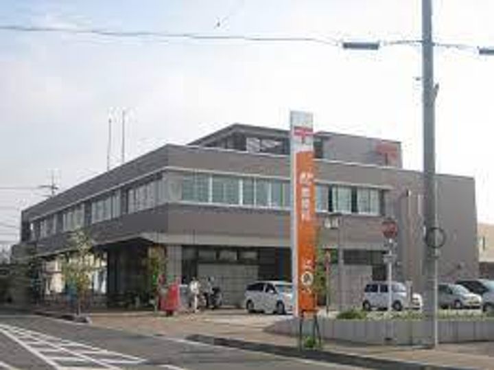 シャルマンの周辺